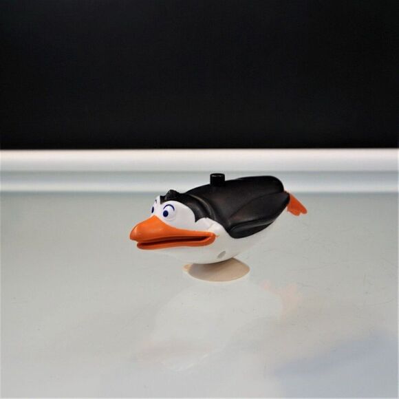 McDonalds Viacom Penguins of Madagascar Toy 2010 - Picture 1 of 6